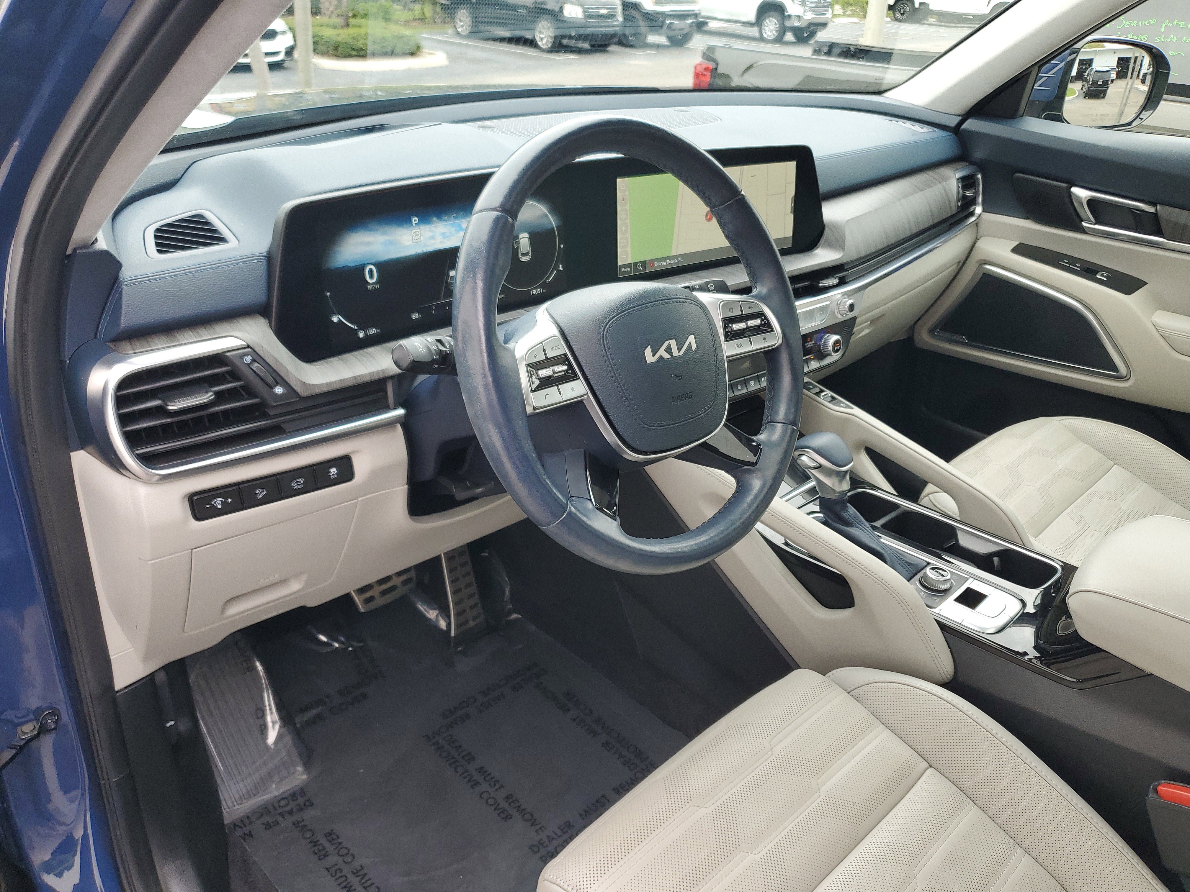 Used 2024 Kia Telluride SX Prestige w/ Towing Package image 24