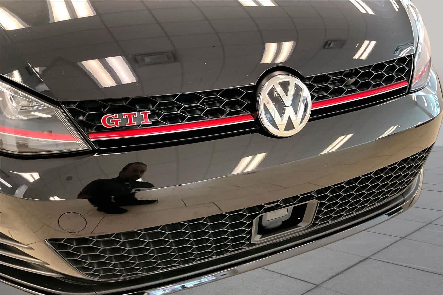 Used 2017 Volkswagen GTI Autobahn FWD image 27