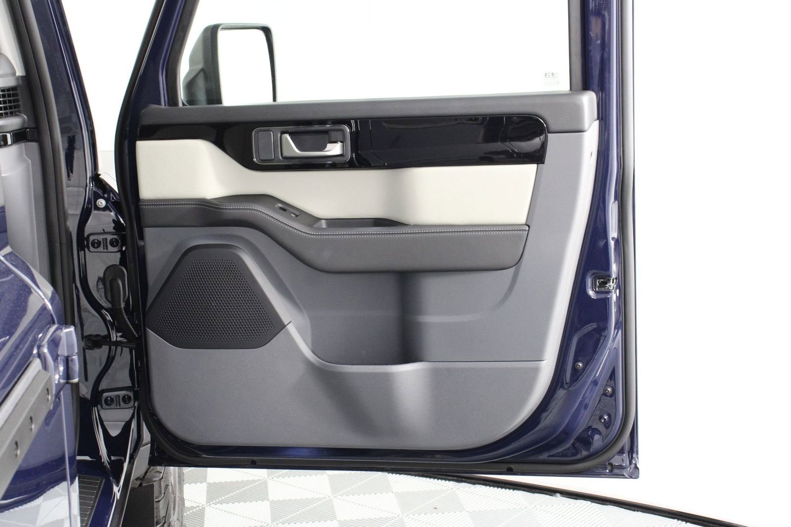 Used 2025 INEOS Grenadier AWD/4WD image 22