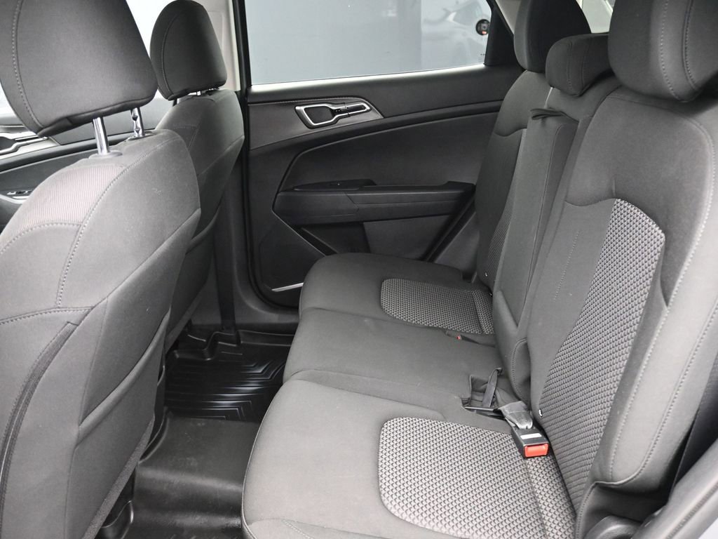 Used 2023 Kia Sportage LX AWD/4WD image 13