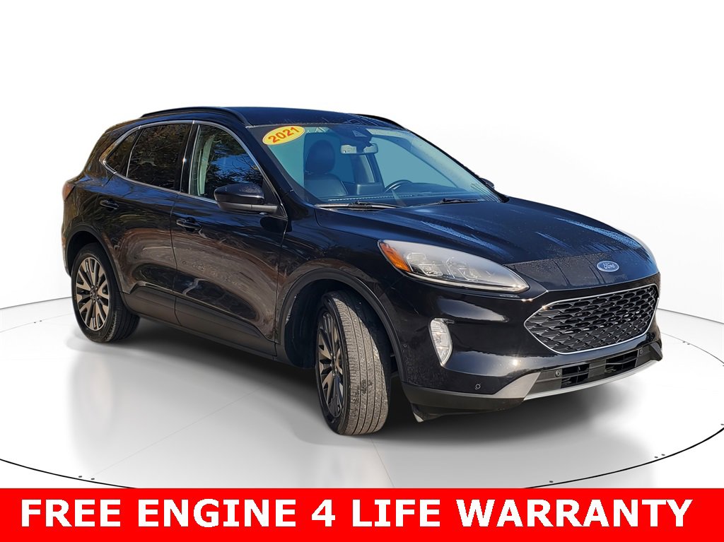 Used 2021 Ford Escape Titanium w/ Class II Trailer Tow Package image 2