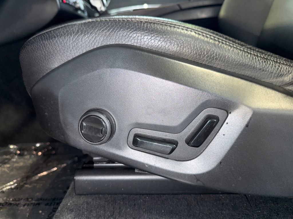 Used 2020 Volvo XC90 T6 Momentum image 10