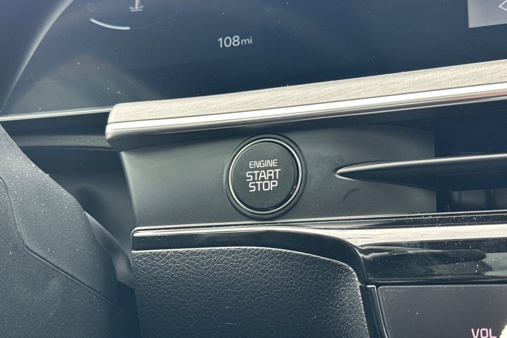 Used 2025 Kia K5 EX FWD image 24