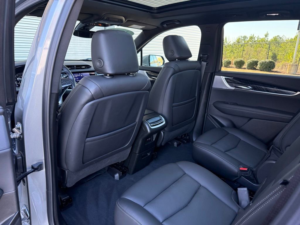 Used 2024 Cadillac XT6 Premium Luxury w/ LPO, Floor Liner Package image 25