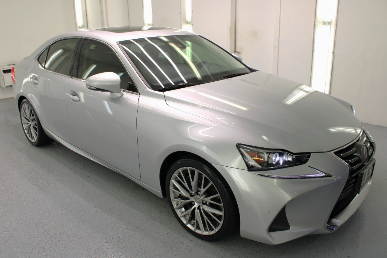 Used 2017 Lexus IS 200t w/ Navigation System Package RWD image 11