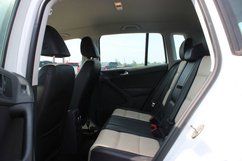Used 2016 Volkswagen Tiguan S FWD image 18