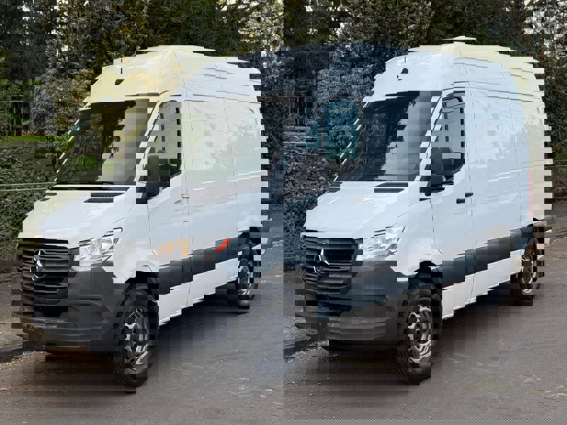 Used 2021 Mercedes-Benz Sprinter 2500 image 1