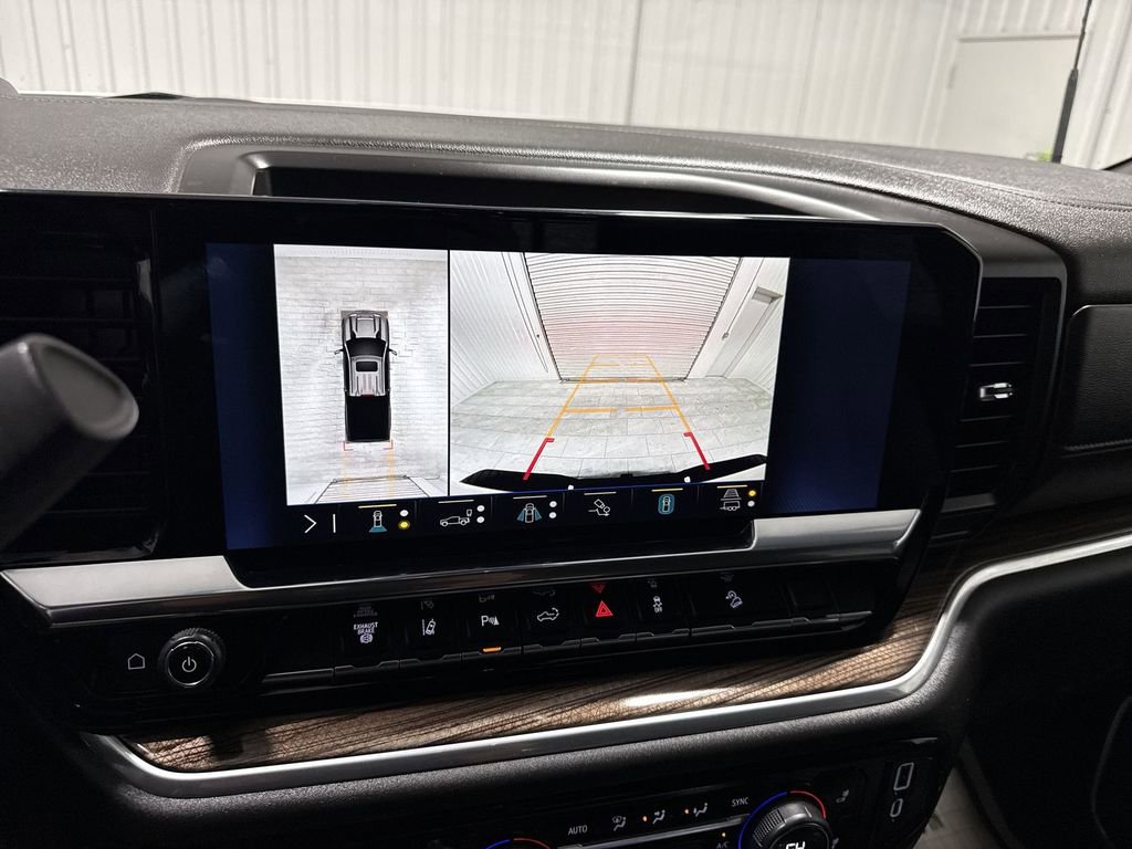 Used 2025 Chevrolet Silverado 2500 LT w/ Trail Boss Package AWD/4WD image 15