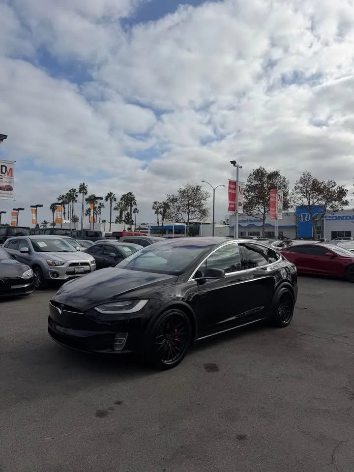 Used 2016 Tesla Model X Performance AWD/4WD image 2