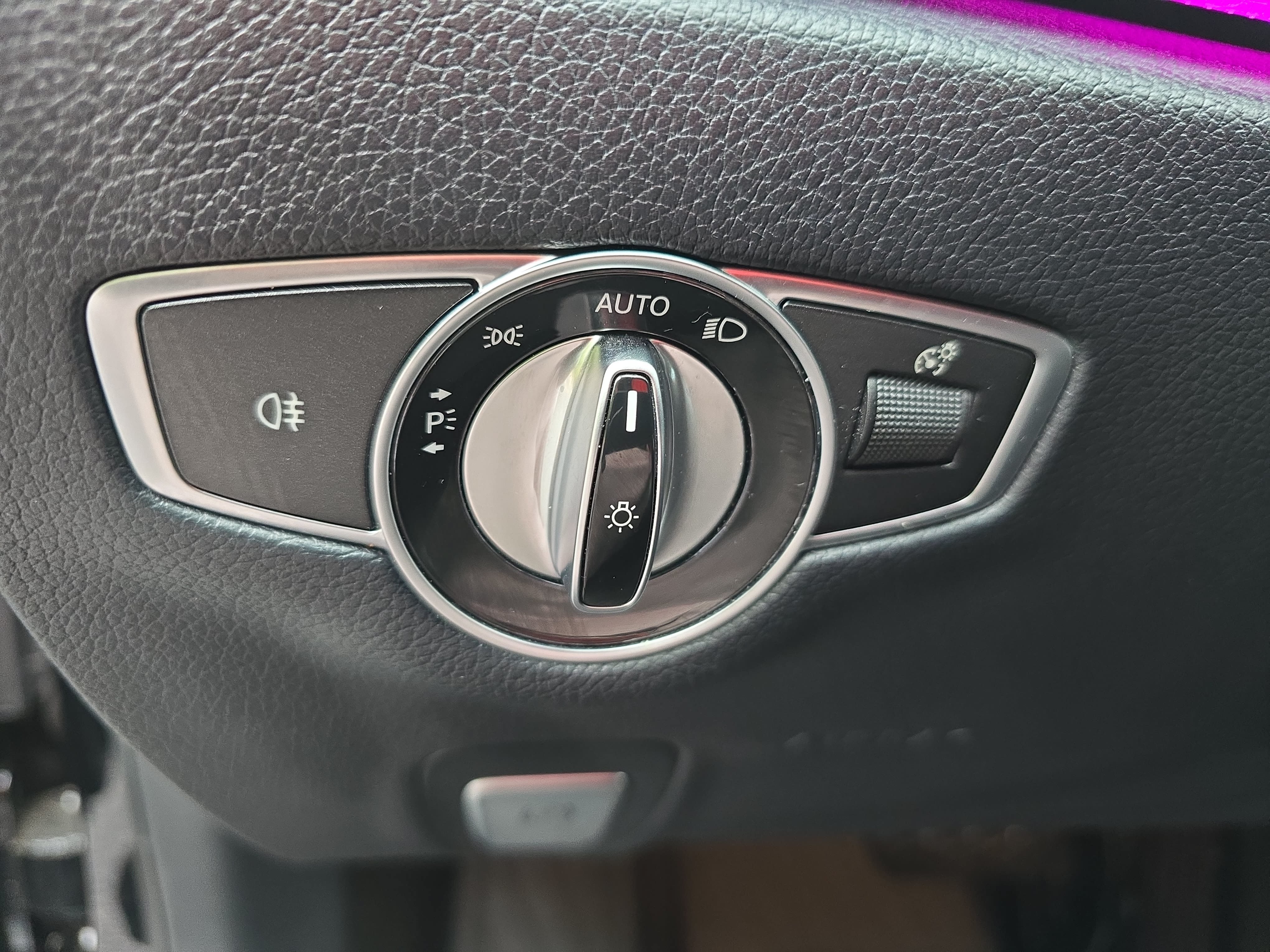 Used 2020 Mercedes-Benz E 350 Sedan image 25