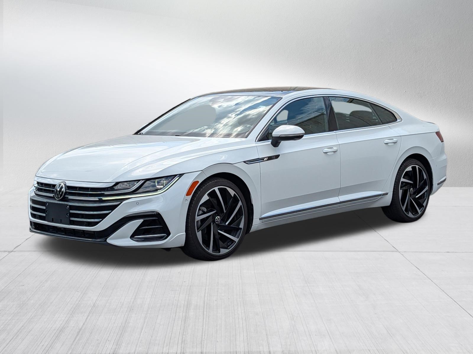 Used 2023 Volkswagen Arteon SEL Premium w/ Arteon MDO Package AWD/4WD image 3