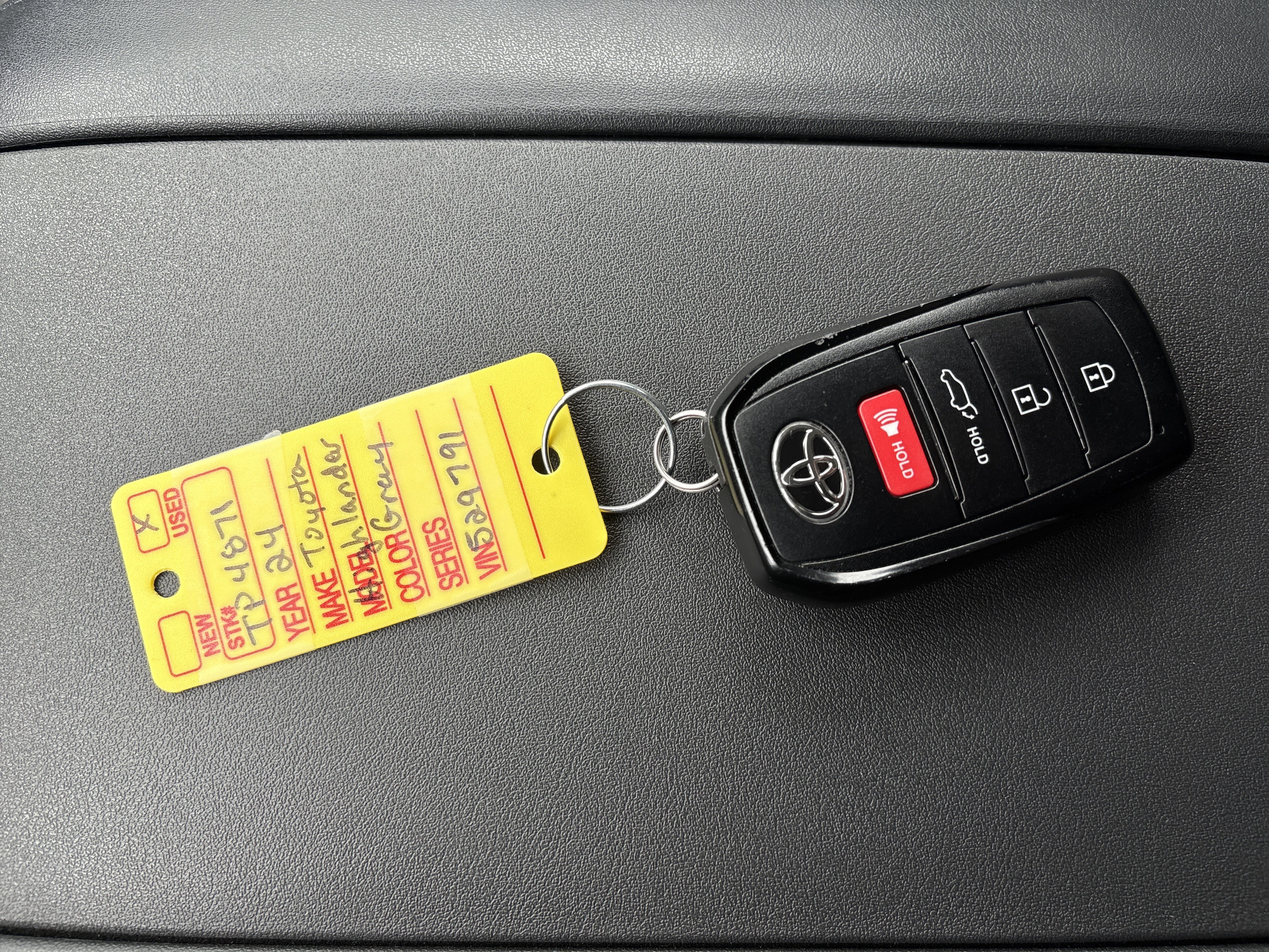 Certified 2024 Toyota Highlander LE image 29