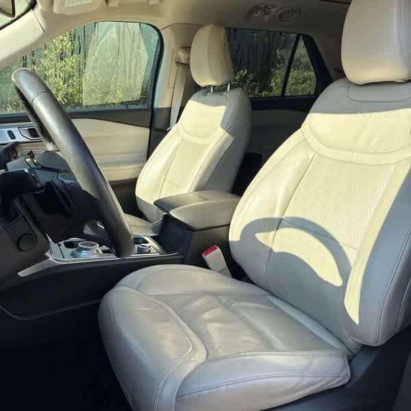 Used 2021 Ford Explorer Platinum w/ Equipment Group 601A AWD/4WD image 12