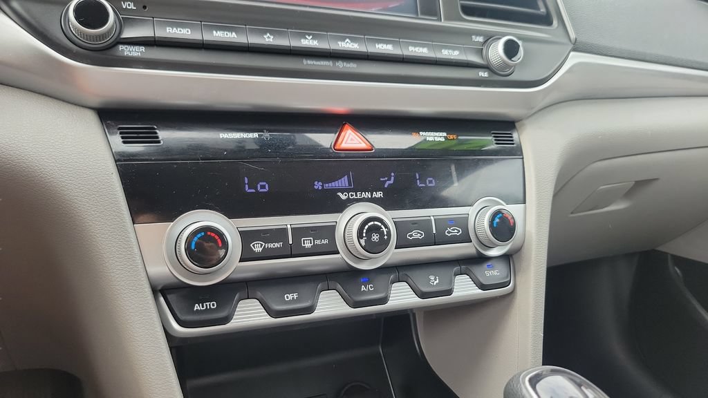 Used 2020 Hyundai Elantra SEL w/ Cargo Package (C1) FWD image 21