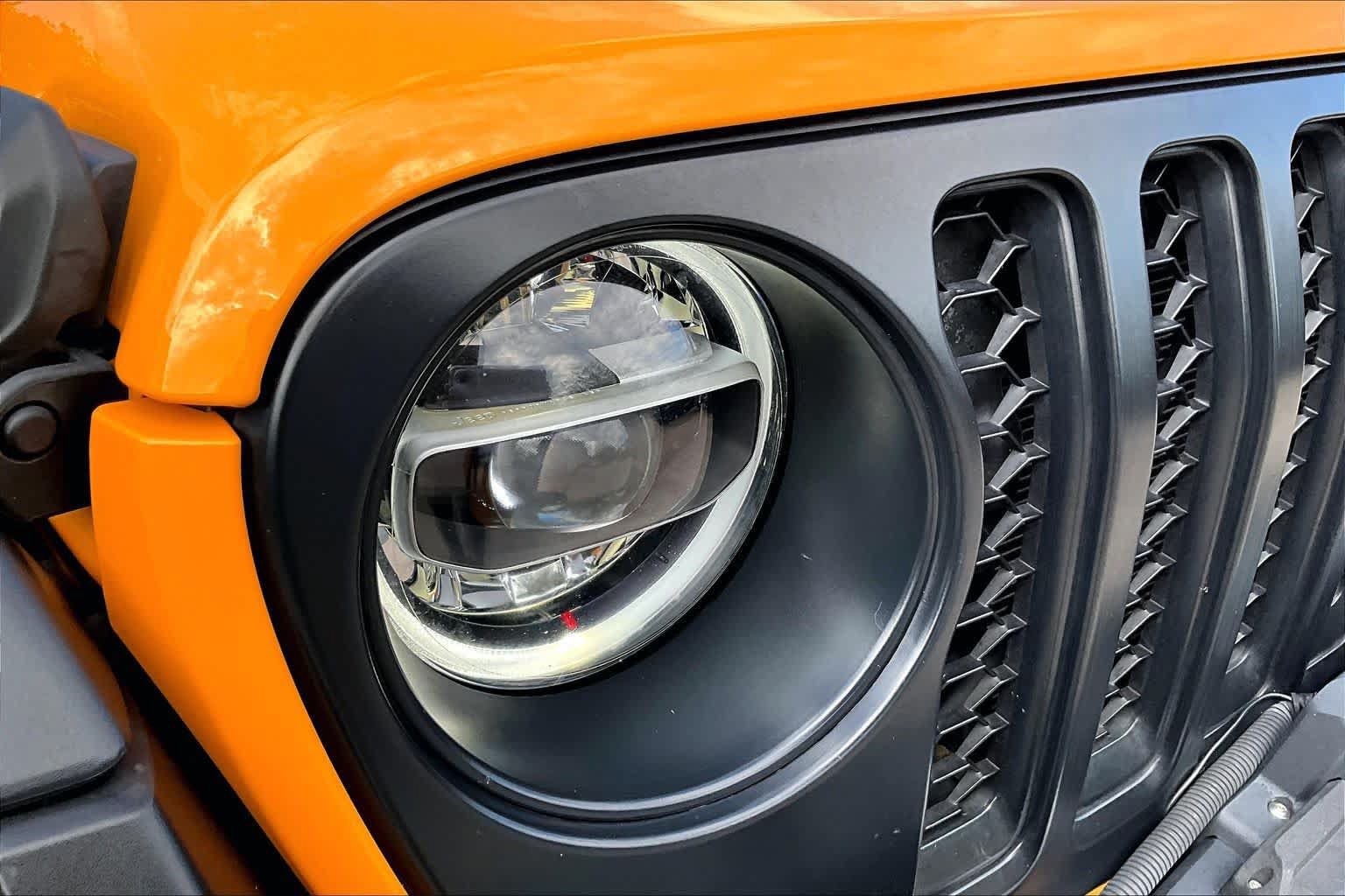 Used 2021 Jeep Gladiator Rubicon AWD/4WD image 26