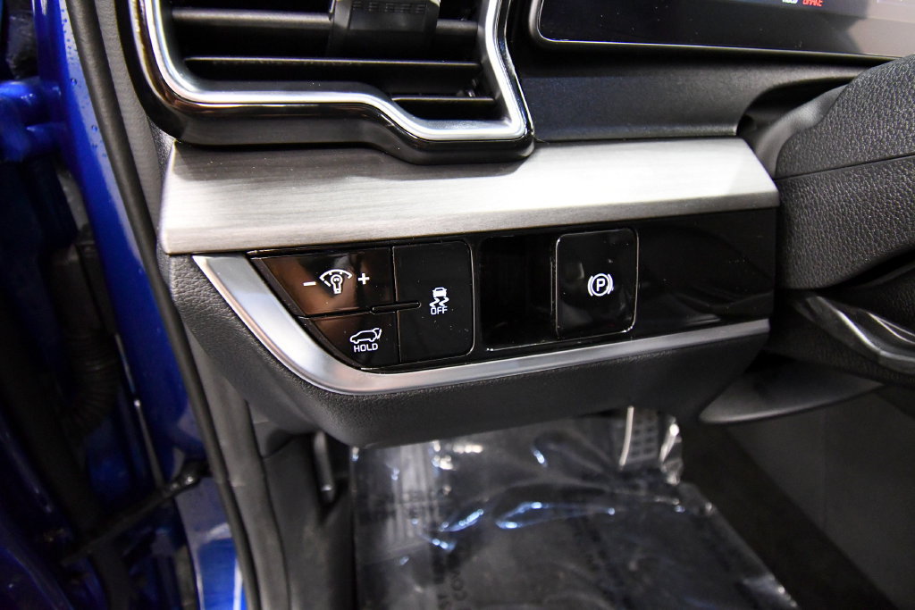 Certified 2025 Kia Sportage X-Pro AWD/4WD image 20