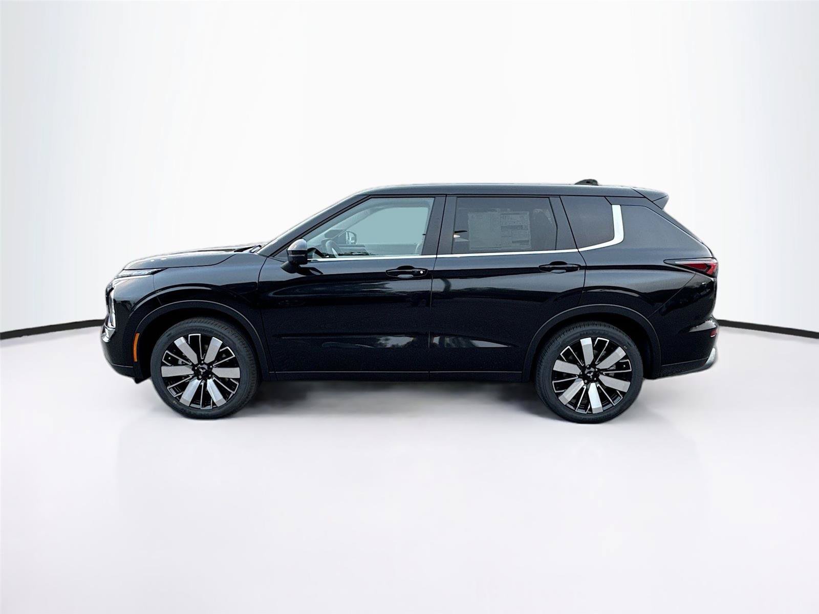 New 2026 Mitsubishi Outlander SE AWD/4WD image 4