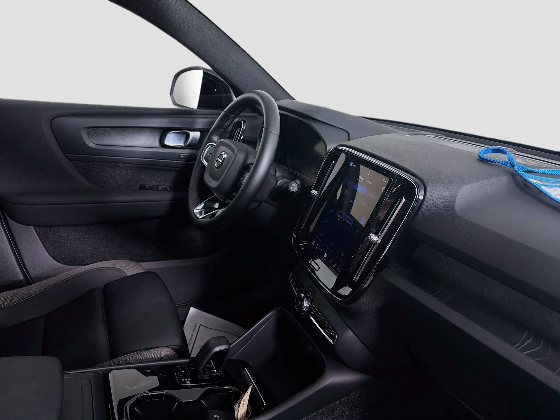 Certified 2023 Volvo XC40 Recharge Core w/ Protection Package Premier AWD/4WD image 28