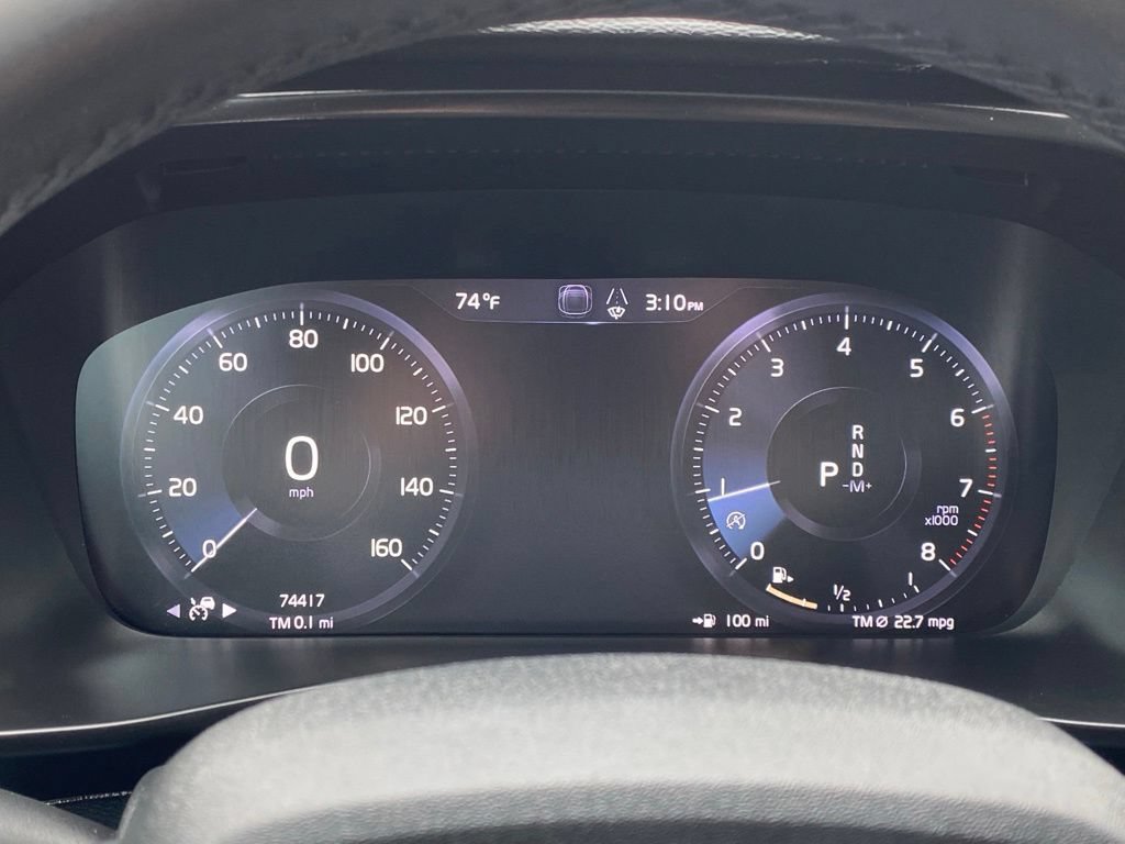 Used 2022 Volvo XC40 T5 Momentum AWD/4WD image 26