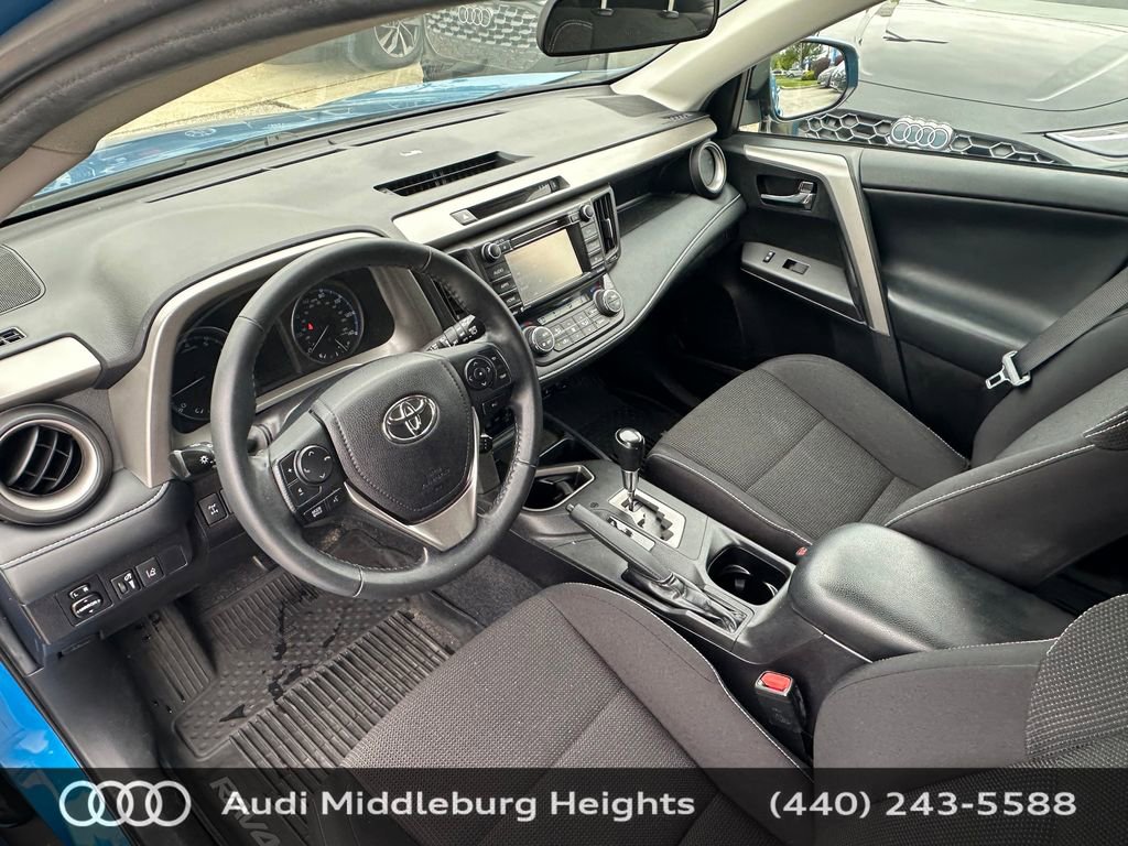 Used 2018 Toyota RAV4 XLE AWD/4WD image 13