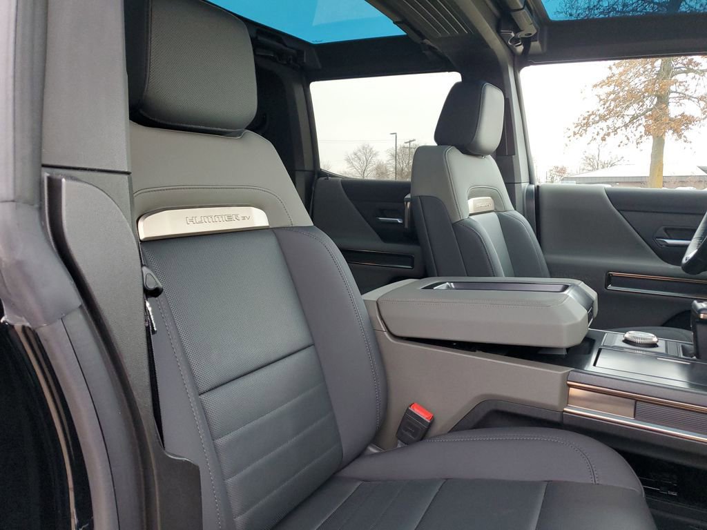 Certified 2024 GMC Hummer EV 2X w/ LPO, Illumination Package image 30