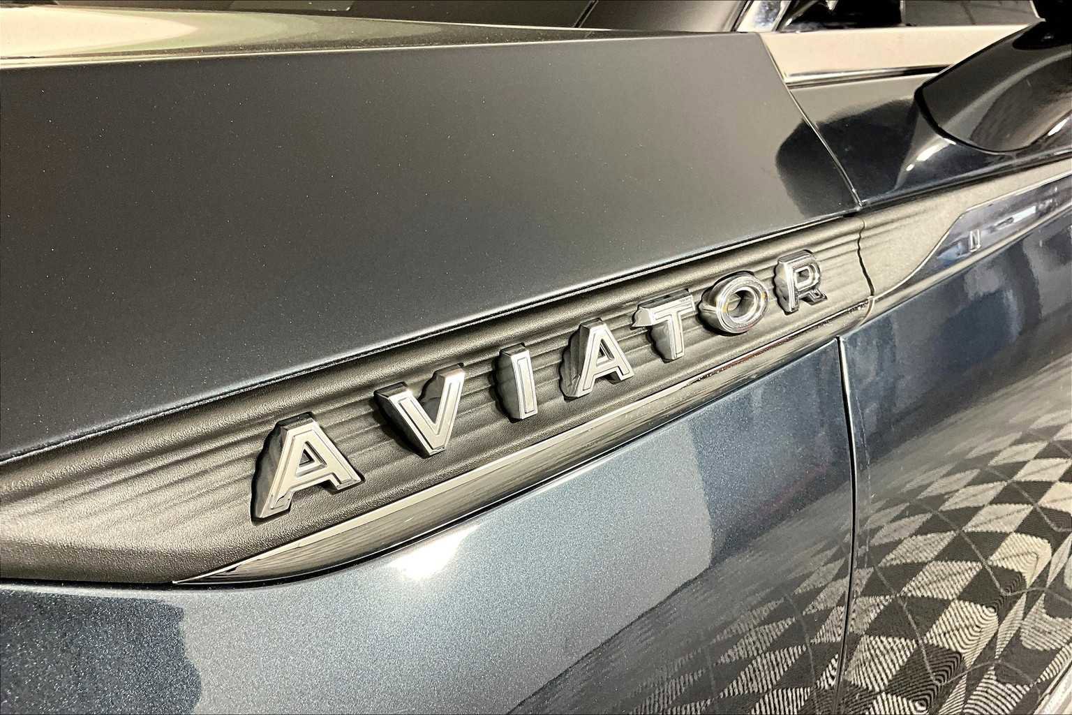 Used 2022 Lincoln Aviator Reserve w/ Elements Package Plus image 28