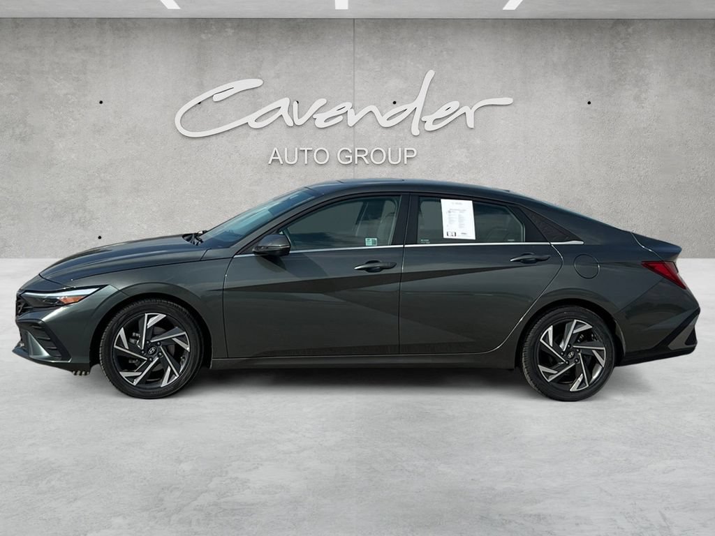 Used 2024 Hyundai Elantra Limited FWD image 13