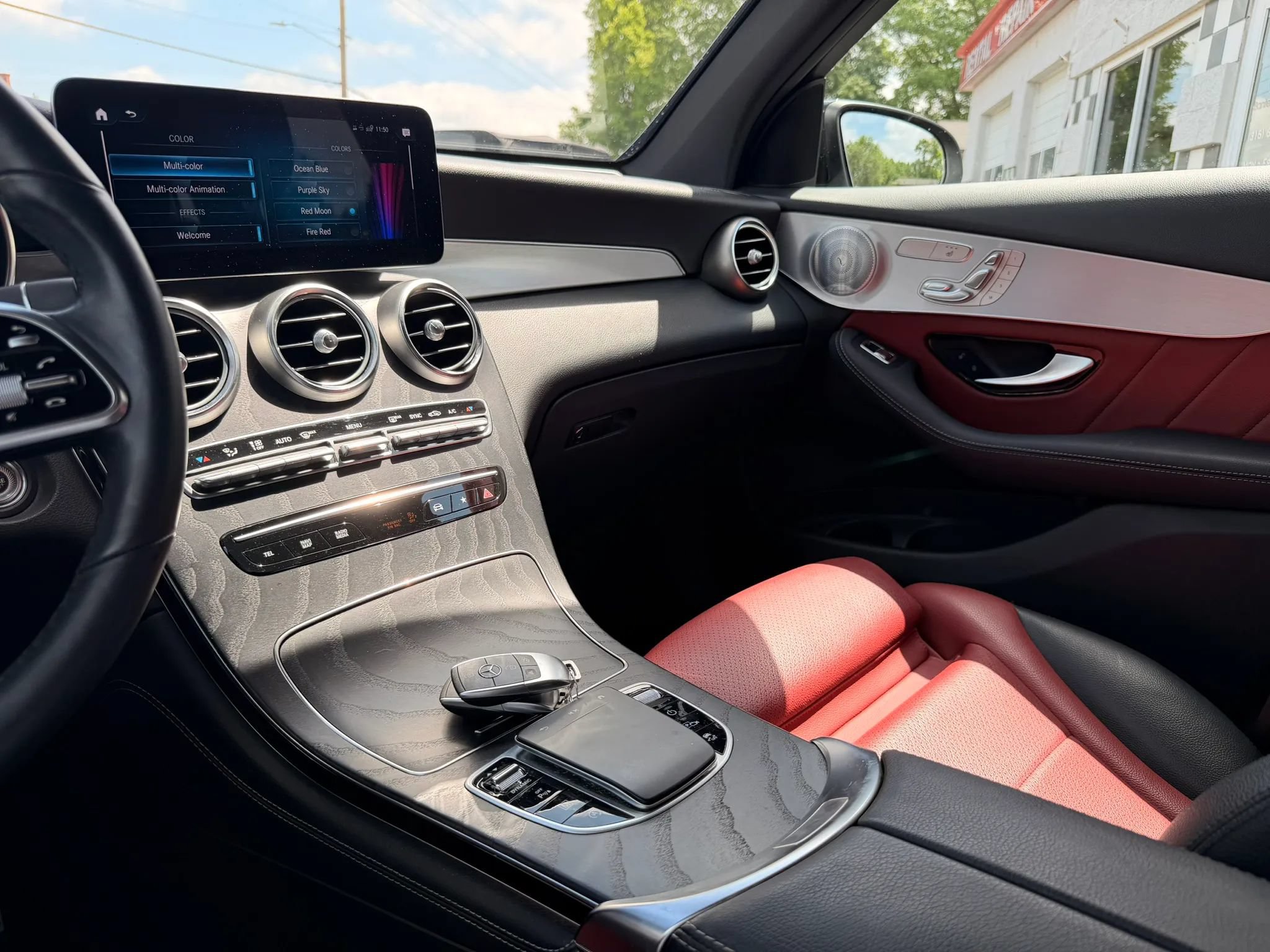 Used 2020 Mercedes-Benz GLC 300 4MATIC image 24
