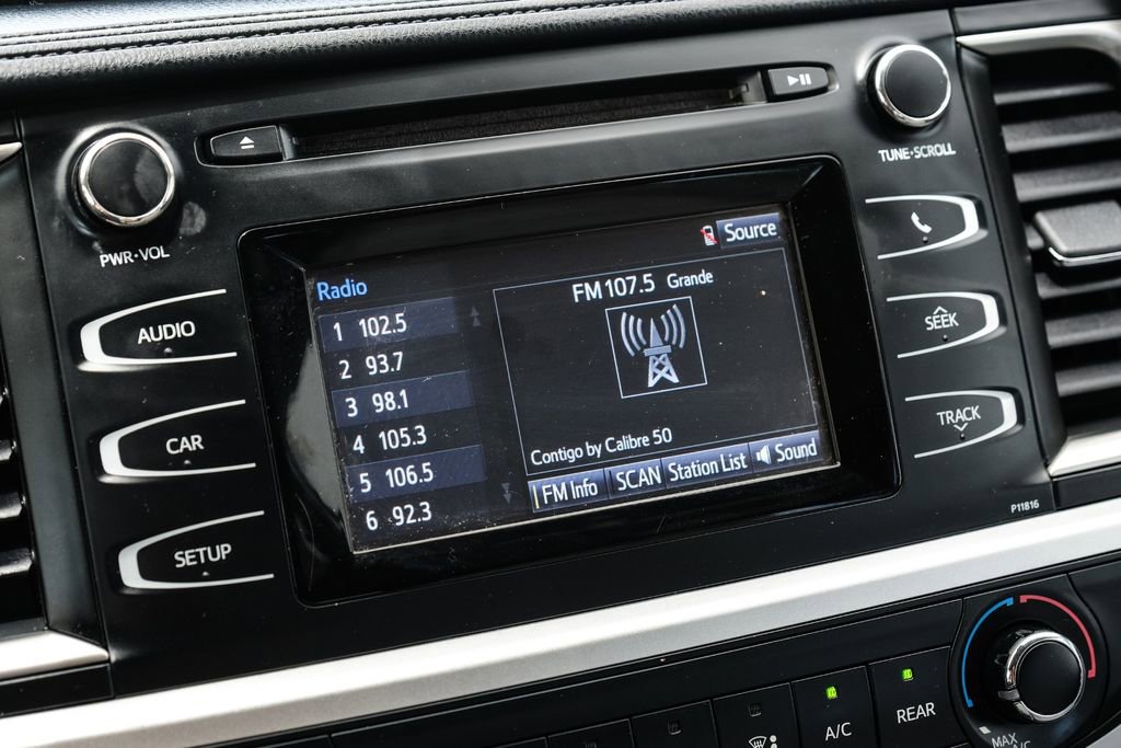 Used 2019 Toyota Highlander LE FWD image 29
