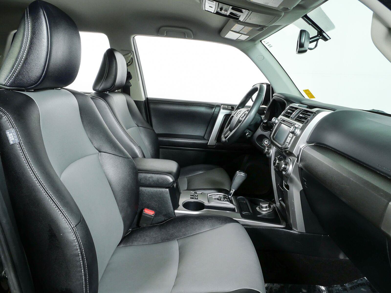 Used 2018 Toyota 4Runner SR5 Premium AWD/4WD image 23