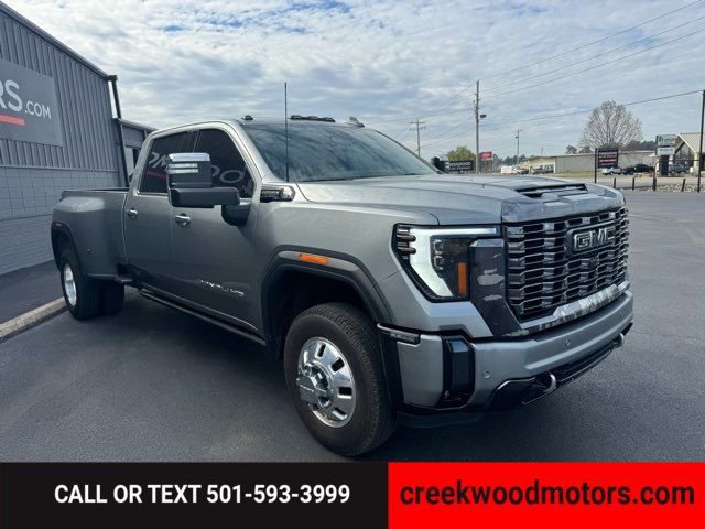 Used 2024 GMC Sierra 3500 Denali Ultimate image 2