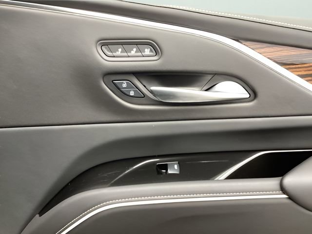 Used 2024 Cadillac Escalade ESV Premium Luxury image 29