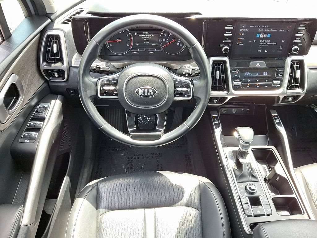 Used 2021 Kia Sorento EX w/ Panoramic Sunroof Package AWD/4WD image 12