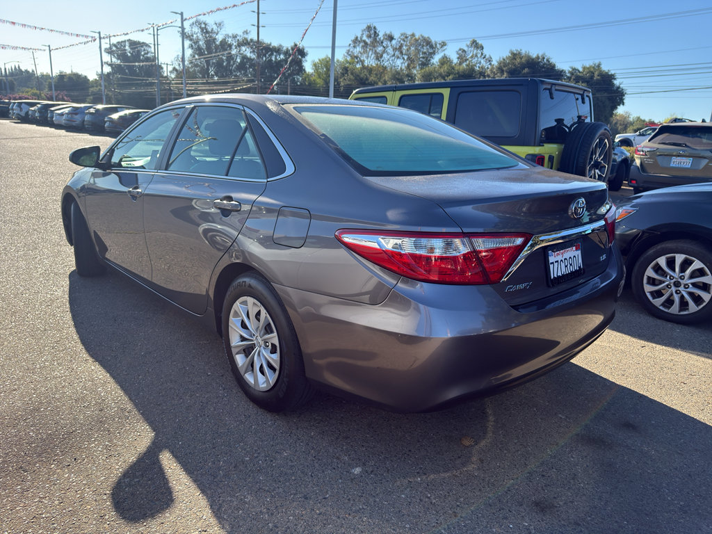 Used 2017 Toyota Camry LE FWD image 7