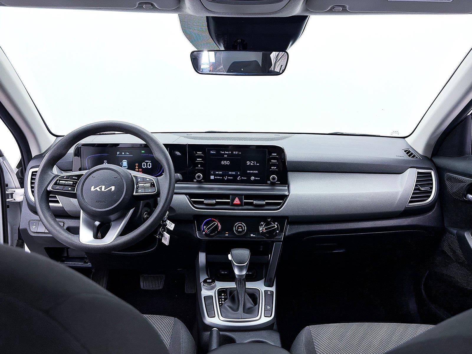 Used 2025 Kia Seltos LX AWD/4WD image 19