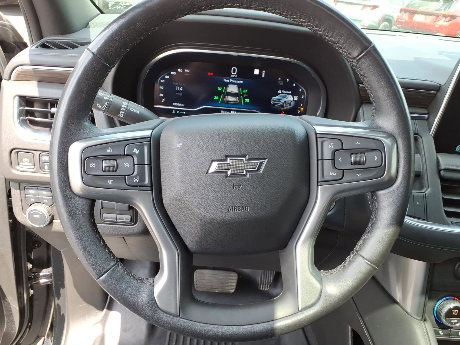 Used 2022 Chevrolet Tahoe Z71 w/ Luxury Package AWD/4WD image 21