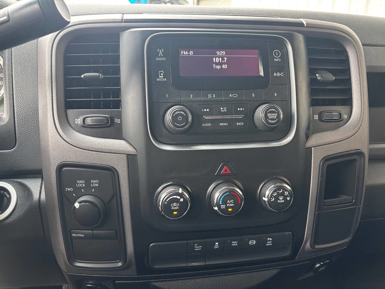 Used 2016 RAM 2500 Tradesman w/ Chrome Appearance Group image 29