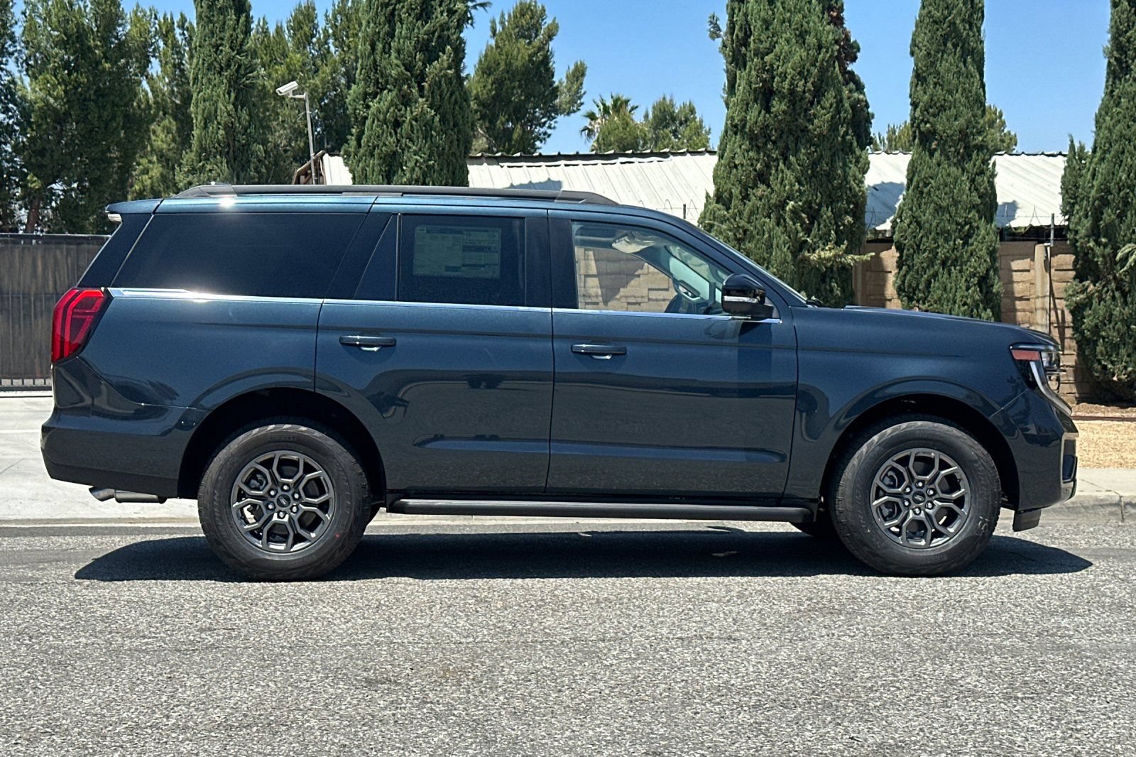 New 2026 Ford Expedition Active RWD image 3