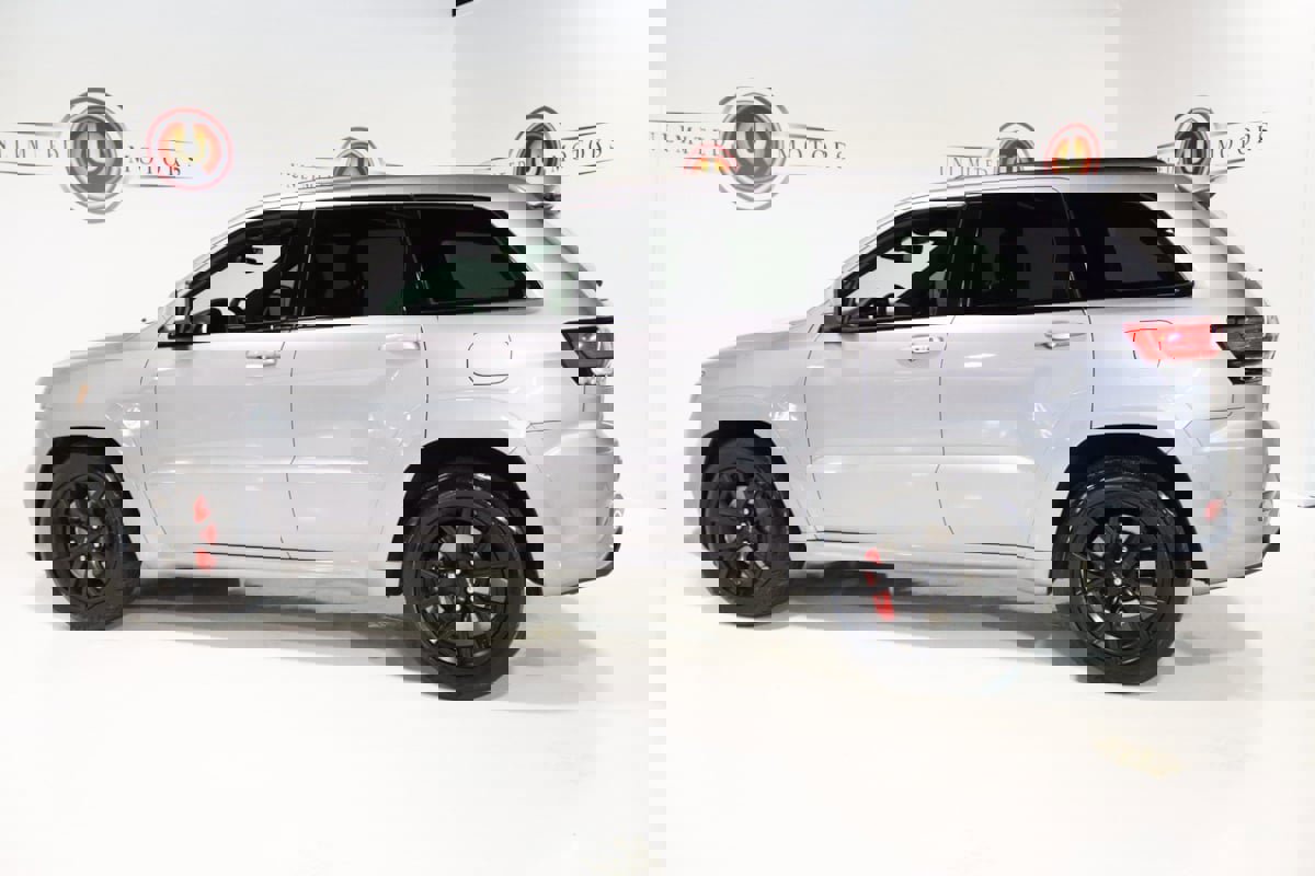 Used 2021 Jeep Grand Cherokee SRT w/ Trailer Tow Group IV image 28