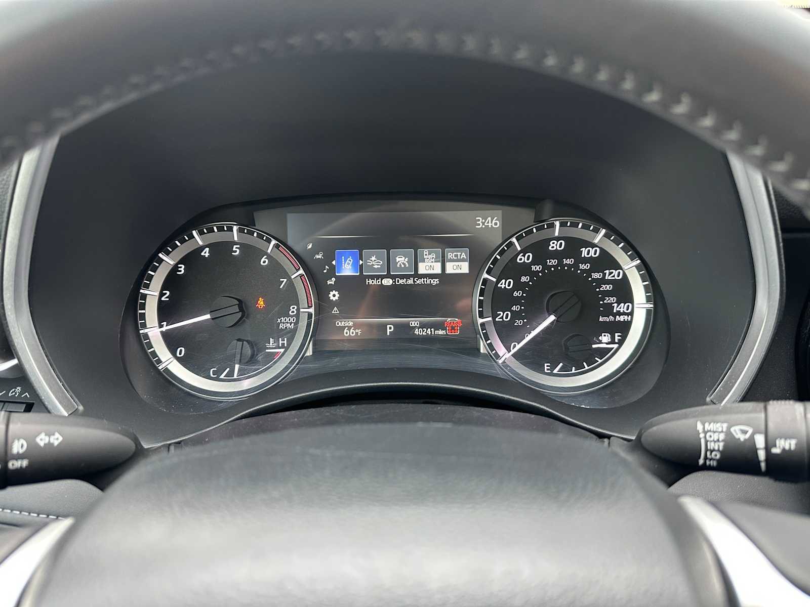 Used 2024 Toyota Highlander XLE image 25