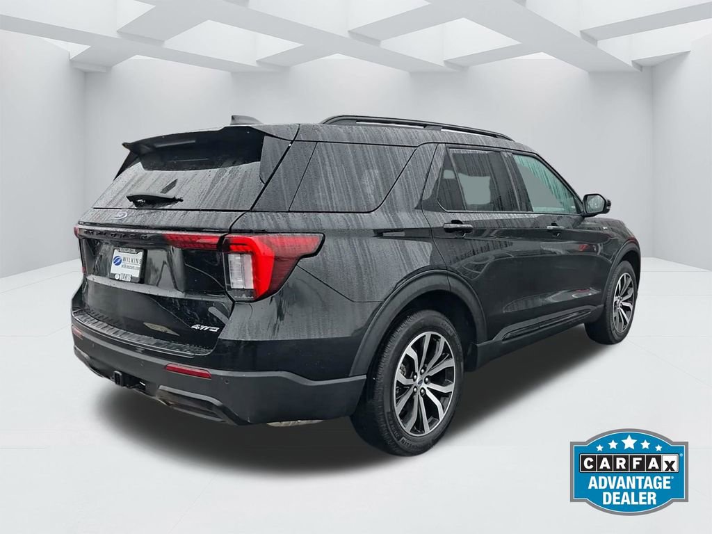 Used 2025 Ford Explorer ST-Line image 5