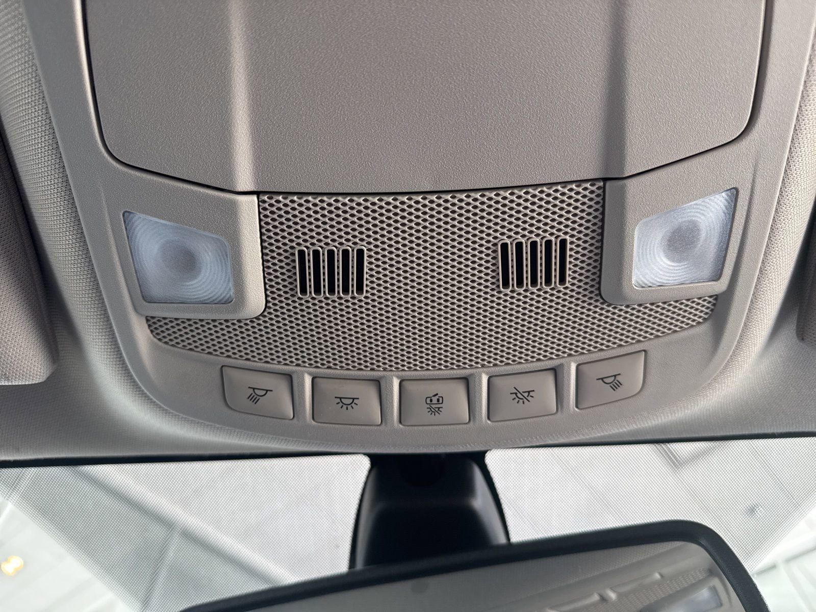 Used 2020 Ford Fusion SE image 29