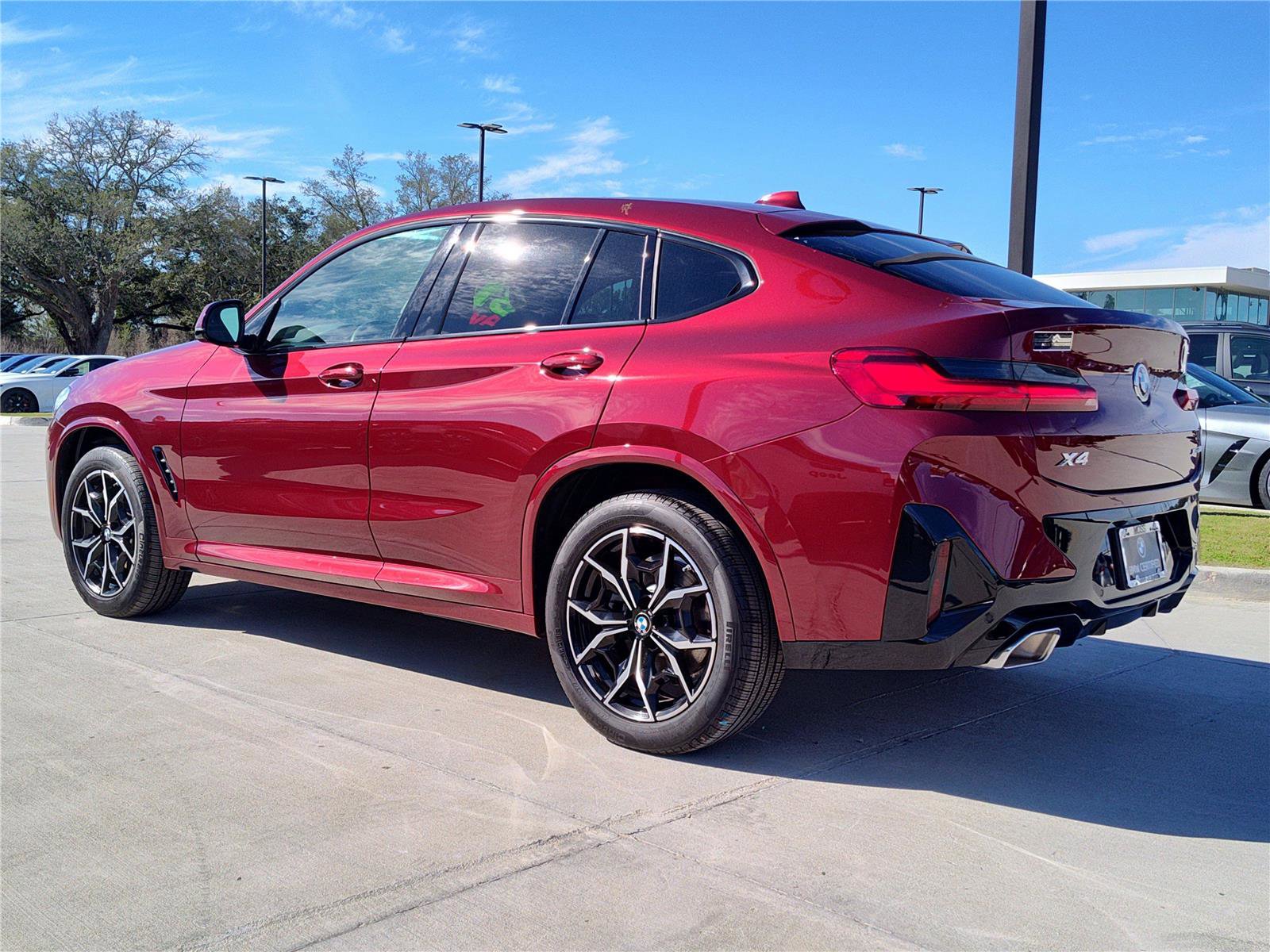 Certified 2025 BMW X4 xDrive30i image 4