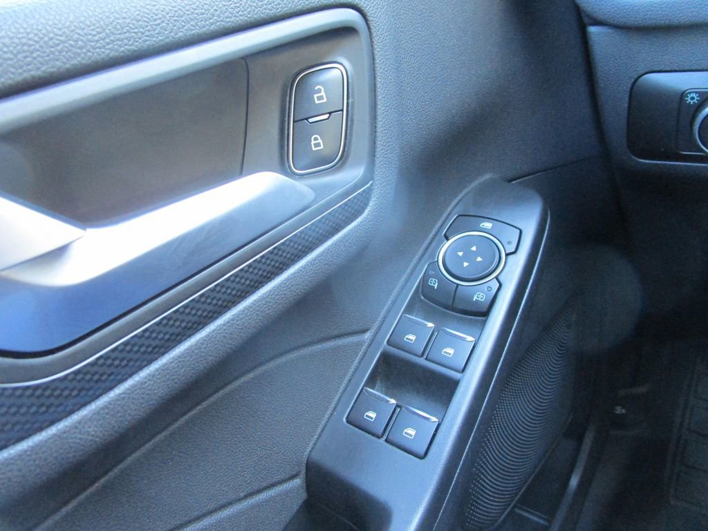 Used 2025 Ford Escape ST-Line image 27