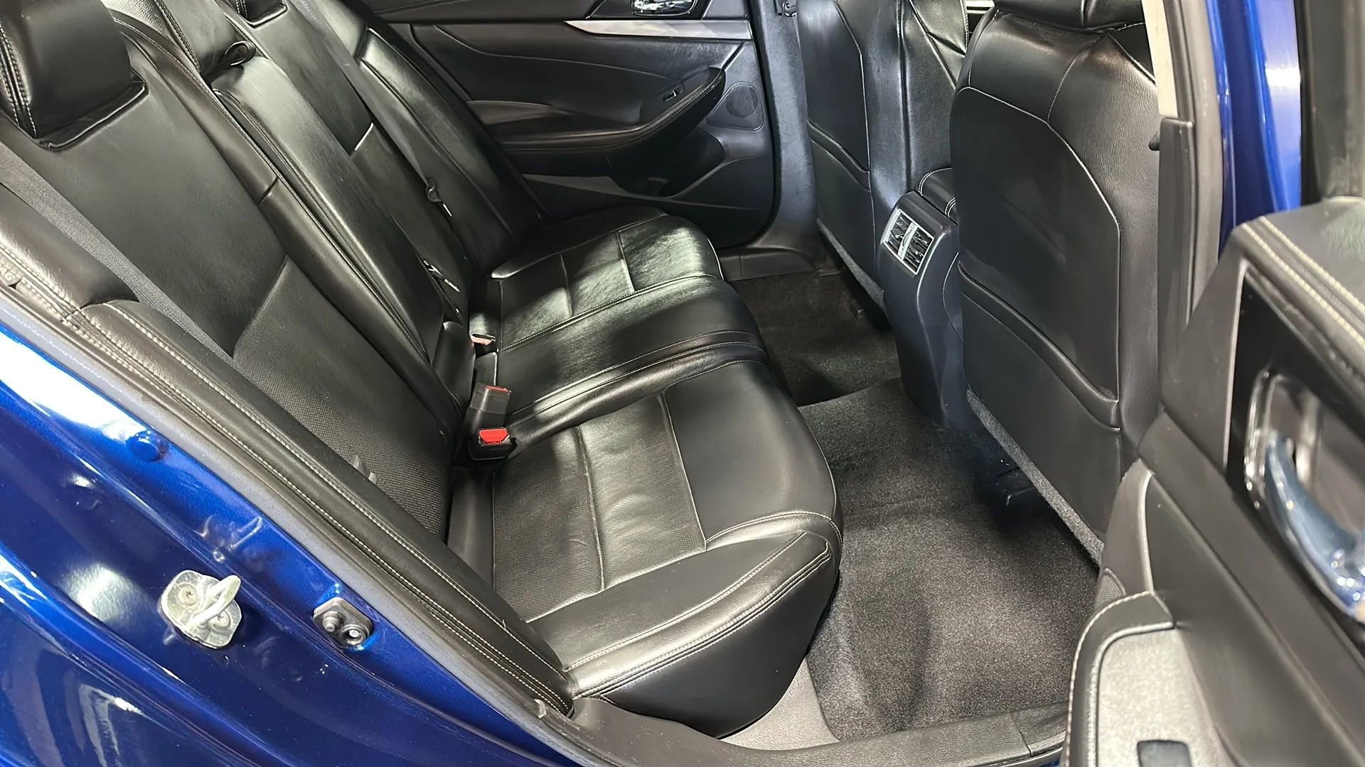 Used 2021 Nissan Maxima 3.5 SV w/ Floor Mat Group FWD image 14