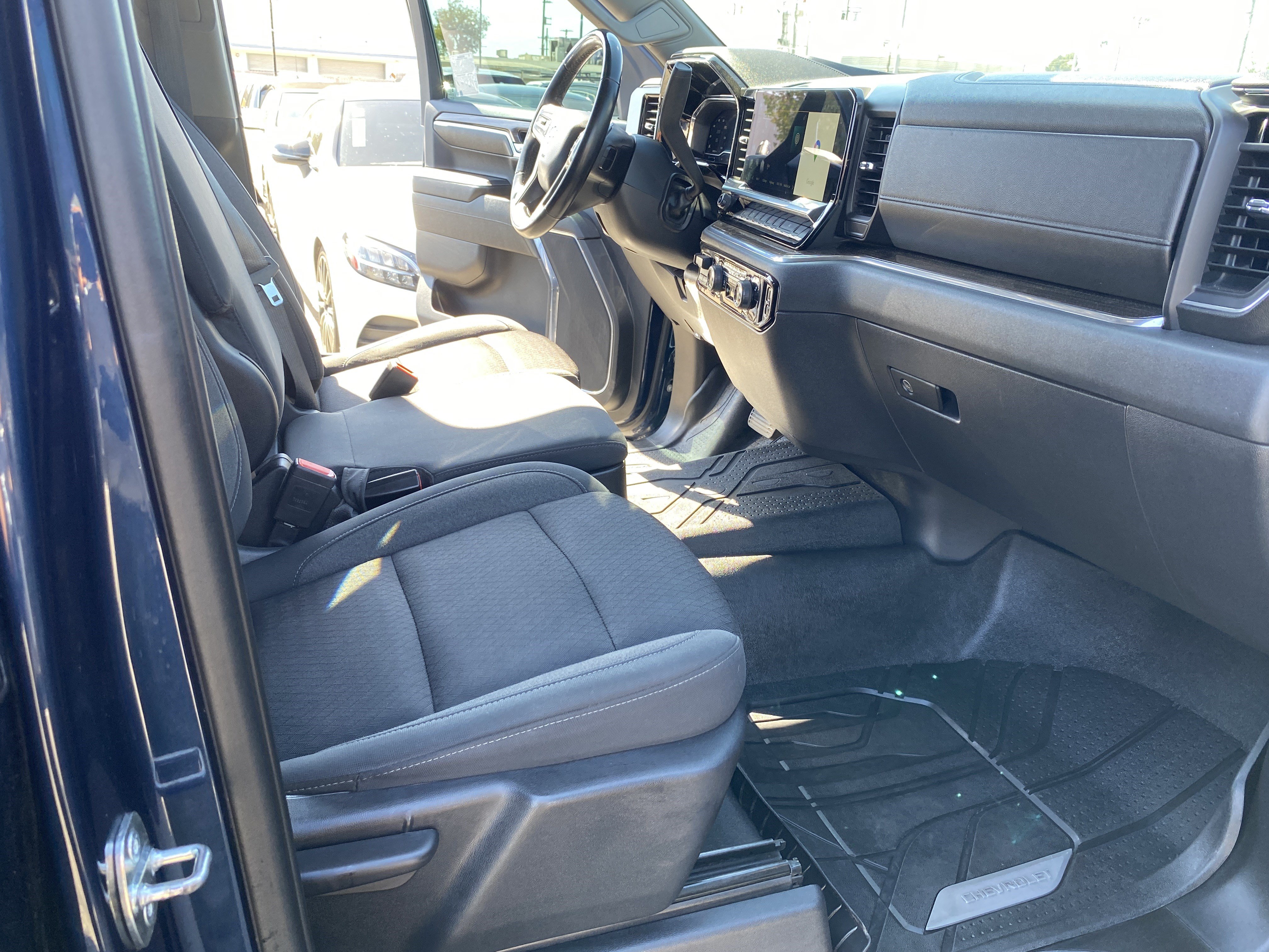 Used 2023 Chevrolet Silverado 1500 LT AWD/4WD image 22