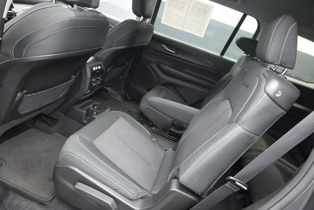 Used 2024 Jeep Grand Cherokee L Laredo RWD image 19
