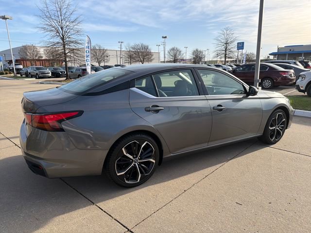 Used 2024 Nissan Altima 2.5 SR FWD image 5