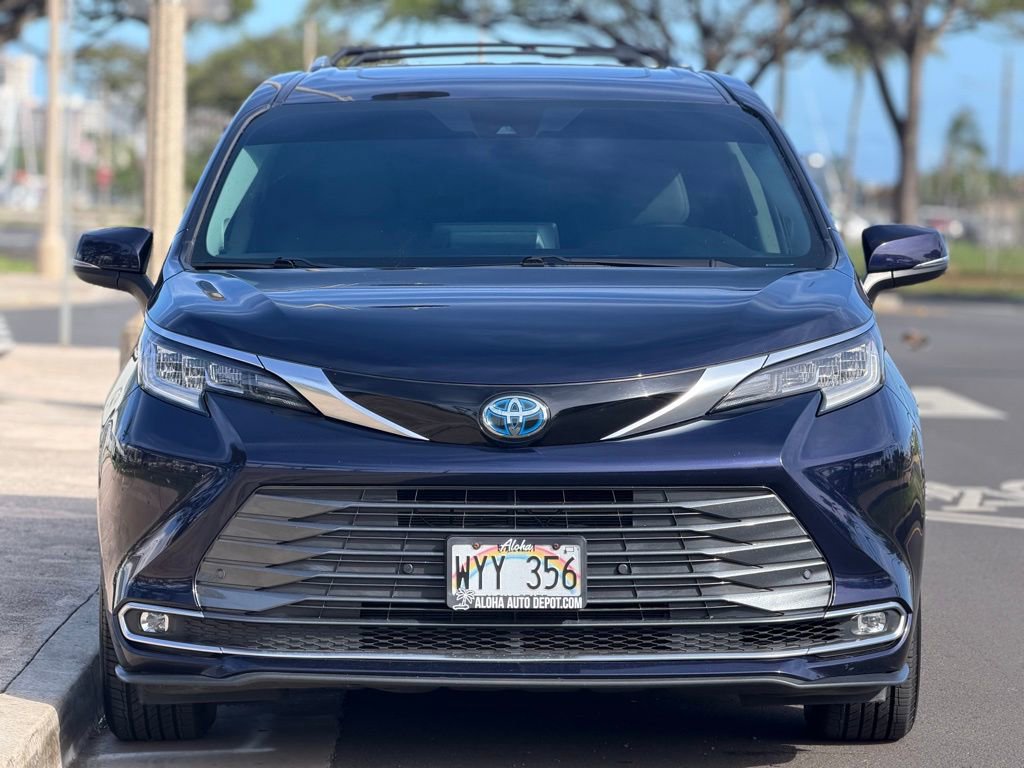 Used 2022 Toyota Sienna Limited AWD/4WD image 7