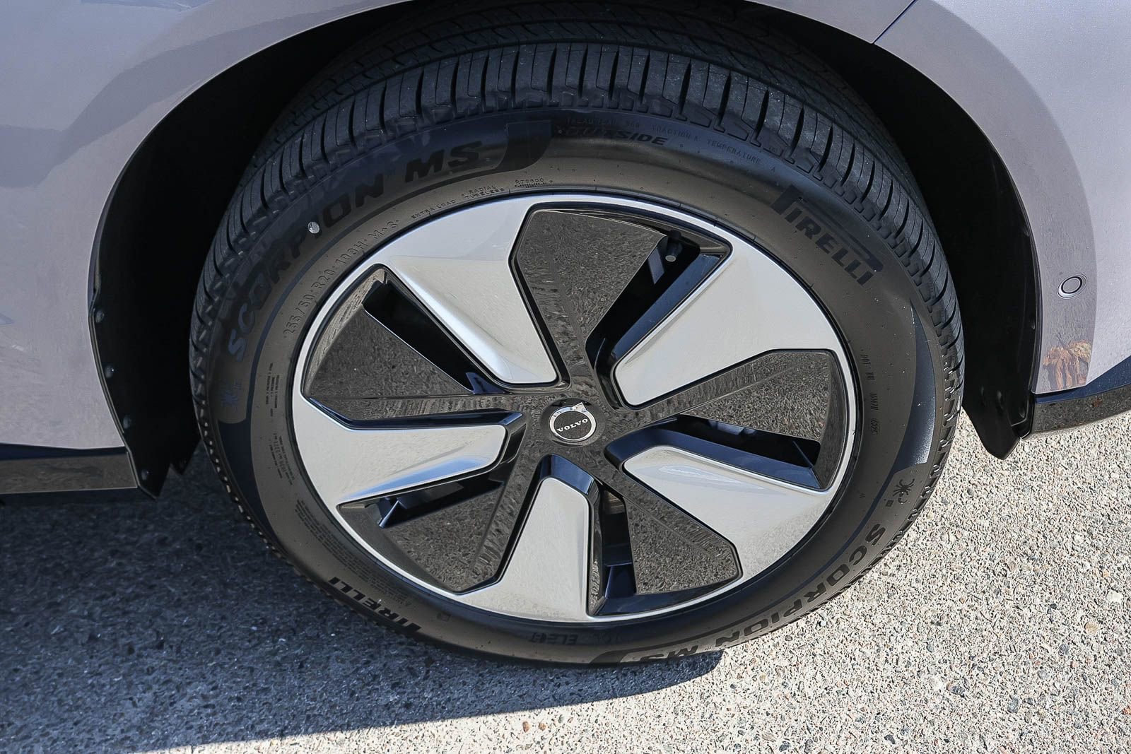 New 2026 Volvo EX90 Plus RWD image 14